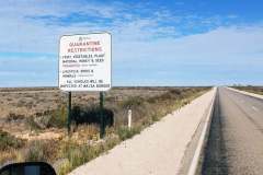 WA SA quarantine sign crossing the Nullarbor