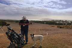 Finchy playing the Elliston Golf Course on the Eyre Peninsula