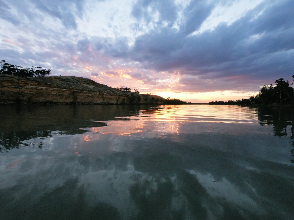 Darkness falls across the river 